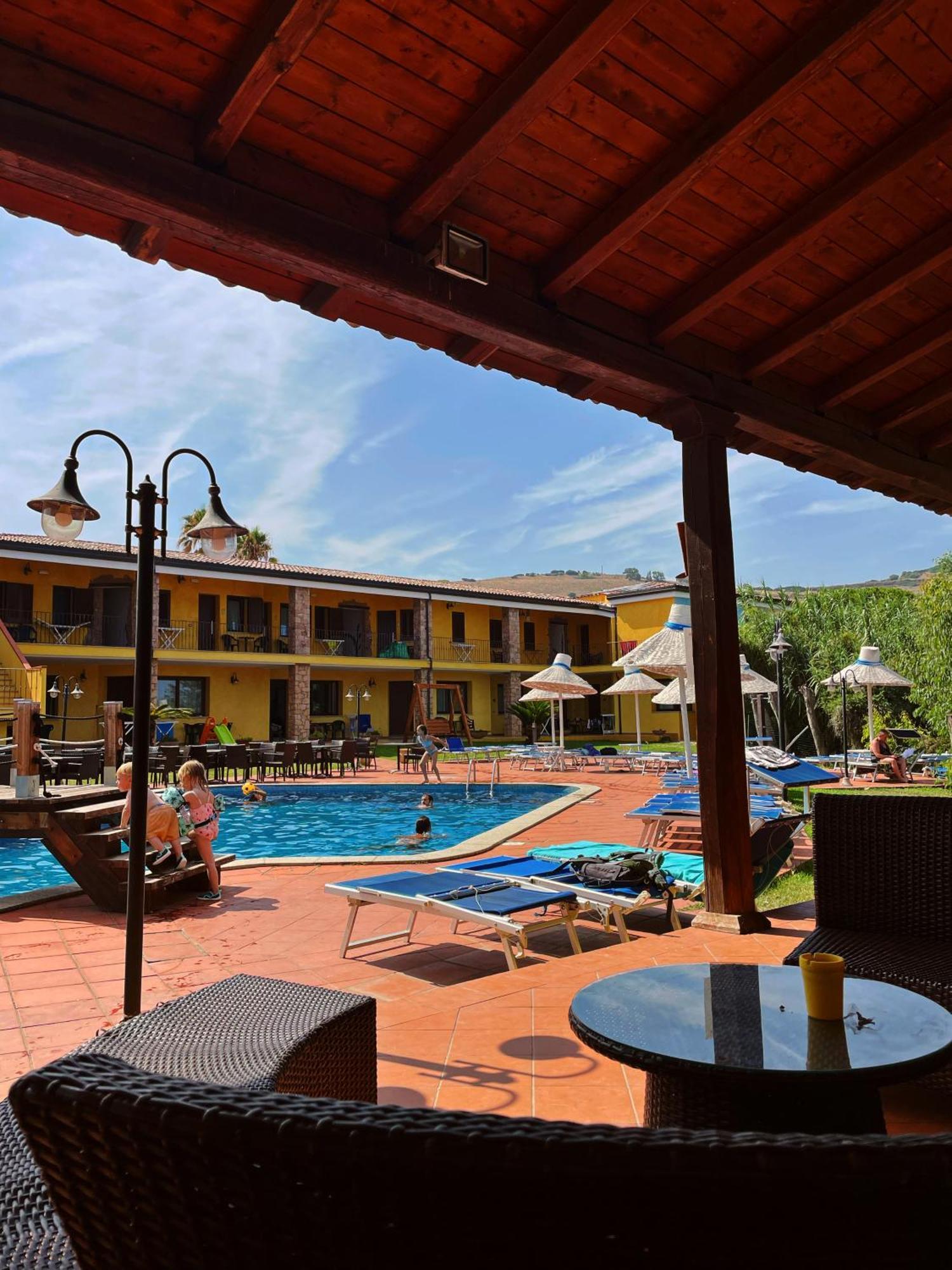 Hotel La Ciaccia Валедория Екстериор снимка