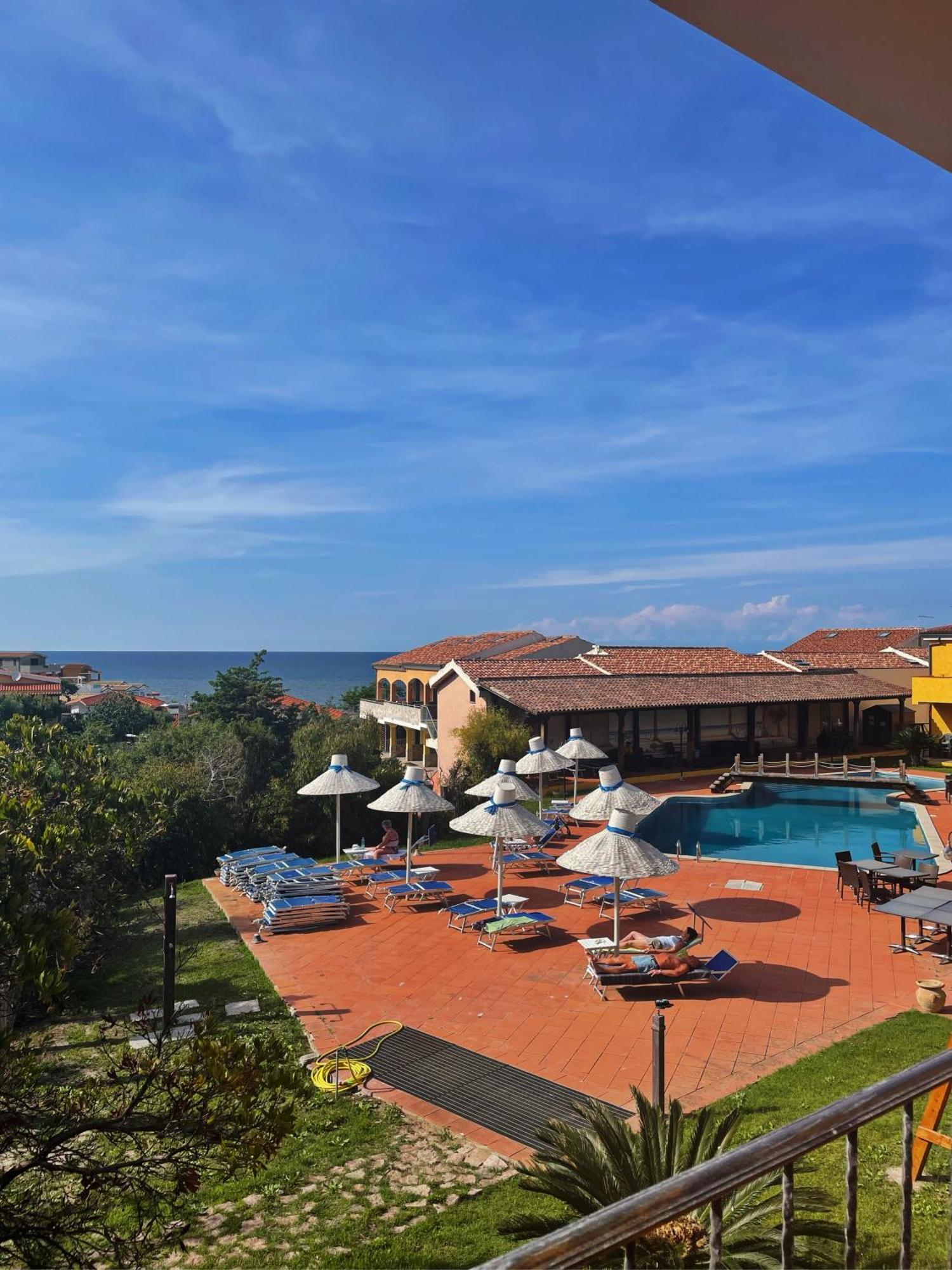 Hotel La Ciaccia Валедория Екстериор снимка