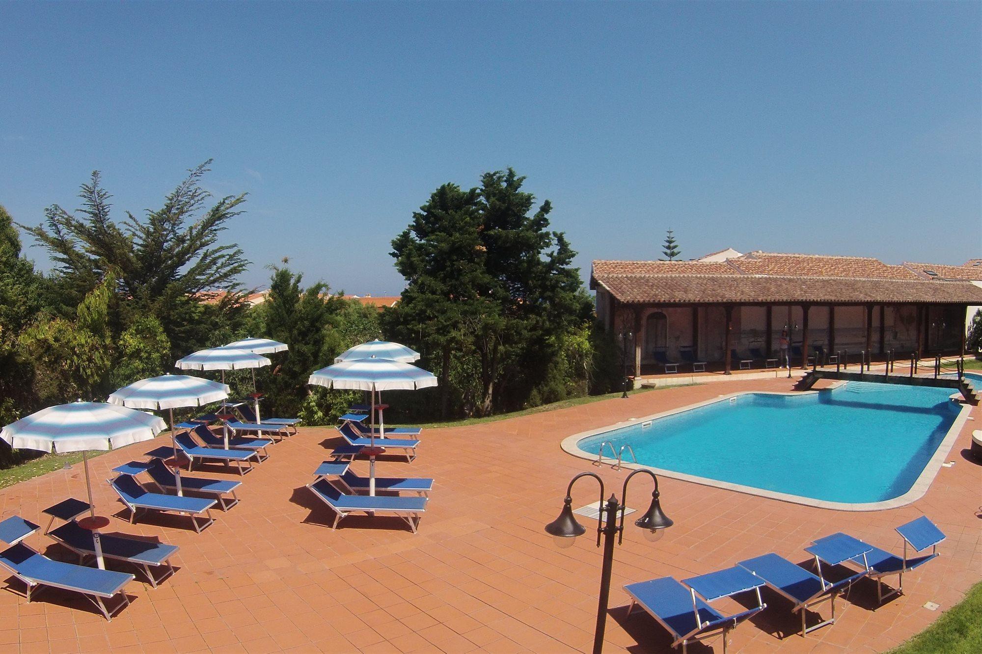 Hotel La Ciaccia Валедория Екстериор снимка